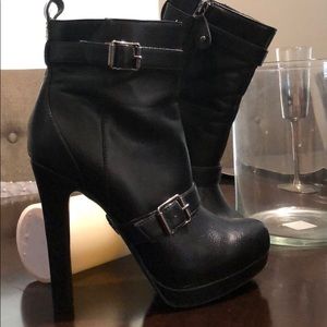 Simply Vera Vera Wang Booties